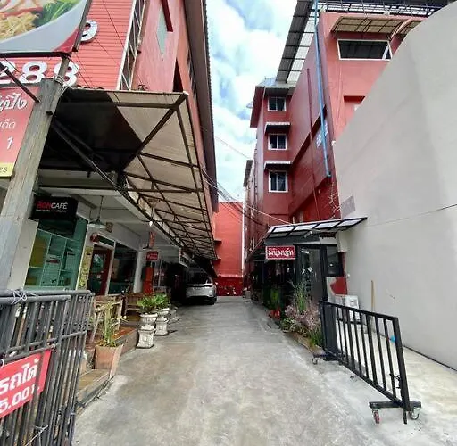 Ratanawong Place 557