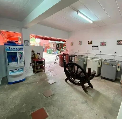 Ratanawong Place 557 Apartment *
